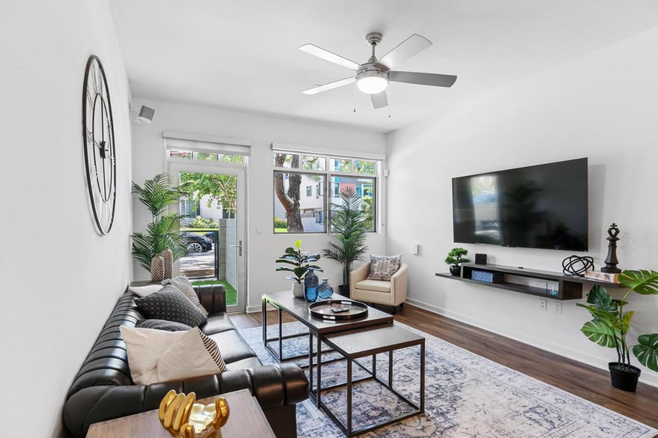 Beverly Grove Chic City Oasis 2 Bedroom Apt With Den 138 Los Angeles Kültér fotó