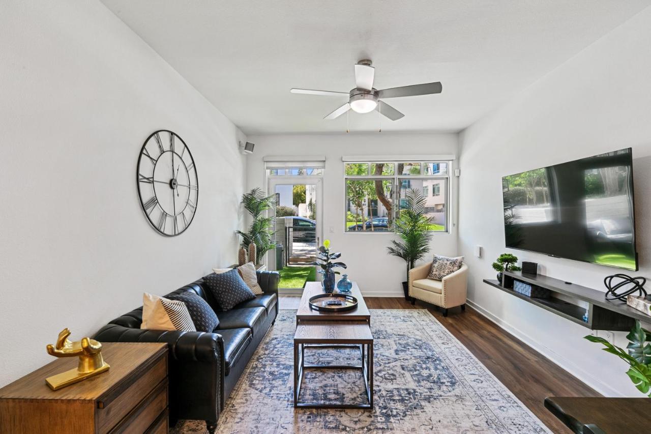 Beverly Grove Chic City Oasis 2 Bedroom Apt With Den 138 Los Angeles Kültér fotó