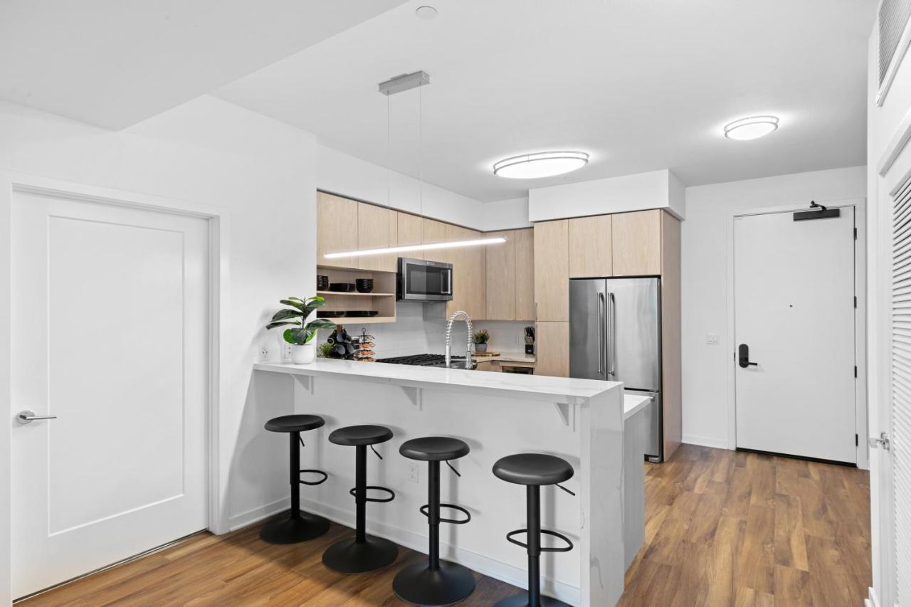 Beverly Grove Chic City Oasis 2 Bedroom Apt With Den 138 Los Angeles Kültér fotó