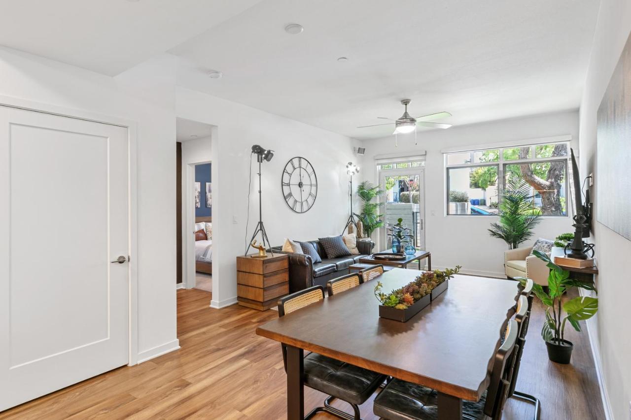 Beverly Grove Chic City Oasis 2 Bedroom Apt With Den 138 Los Angeles Kültér fotó